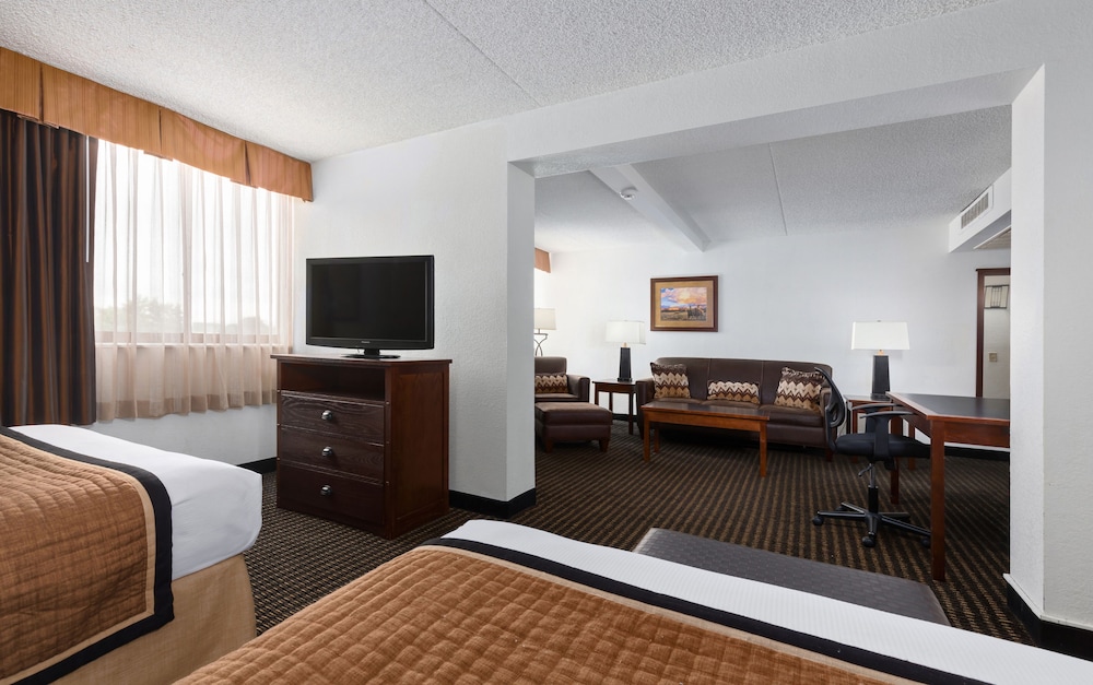 Ramkota Hotel & Conference Center - photo 7