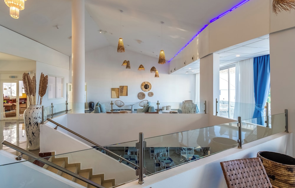 Adelais Bay Hotel — Protaras — photo 4