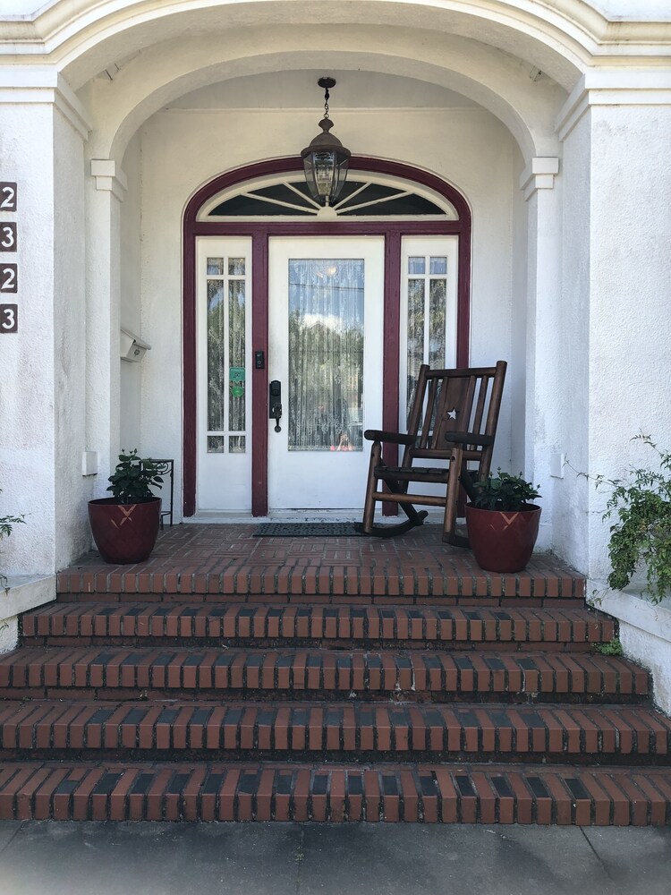 Avenue O Bed & Breakfast - photo 56