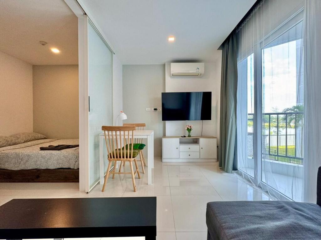 Mantra Beach Condominium Suite Mae Phim — 4-Star Luxury Hotel in Rayong, Thailand