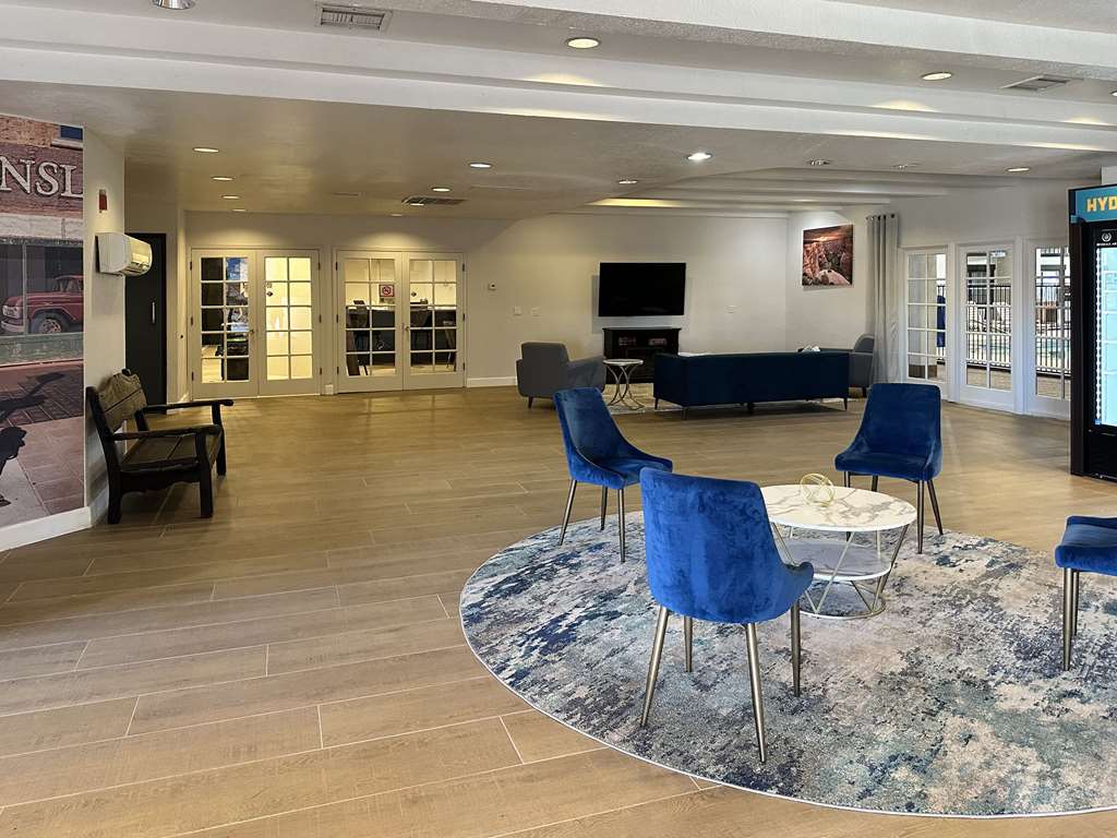 Clarion Pointe Winslow I 40 - photo 4