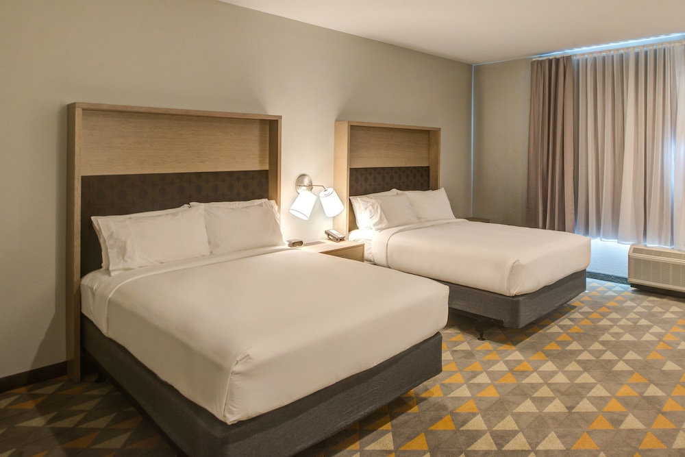 Holiday Inn Hotel & Suites Houston West Katy Mills by IHG - photo 9