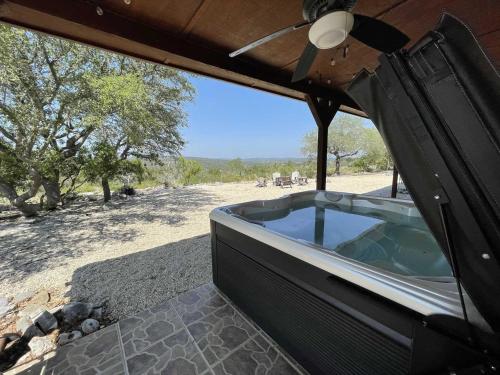 Ranchito Cabin in Hondo — 4-Star Luxury Hotel in Hondo, United States