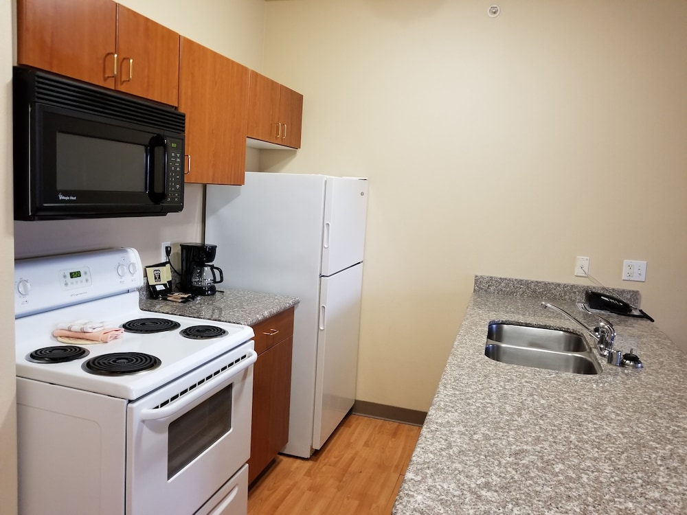 Grand View Inn & Suites - photo 19