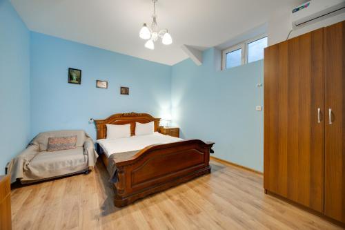 Rustaveli Two Bedroom Apartment with 5 Star Location