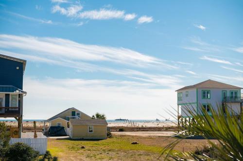 Splendid Days by Oak Island Accommodations - photo 16