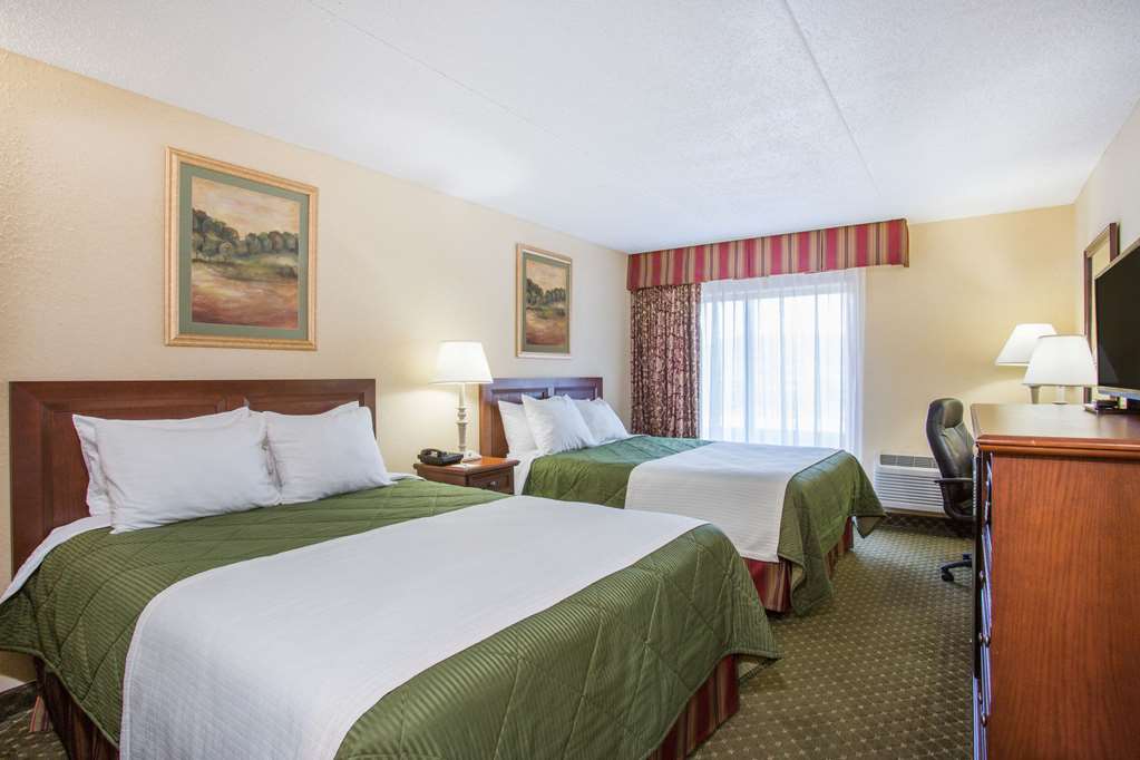 Days Inn & Suites by Wyndham Sutton Flatwoods - photo 11