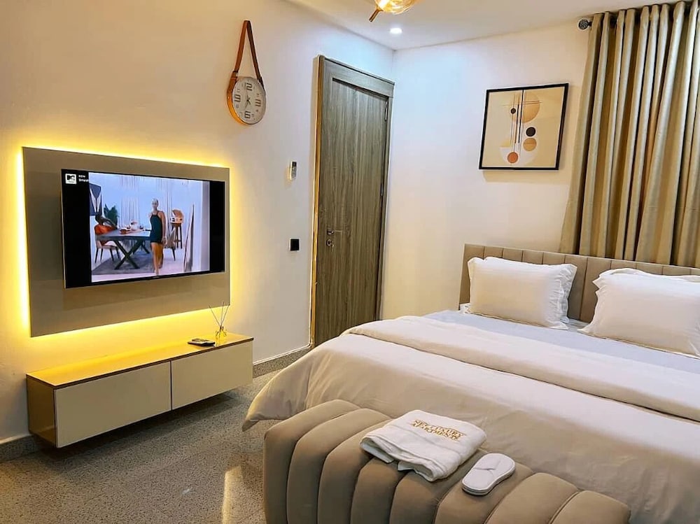 Muftyz Shortlets — 4-Star Luxury Hotel in Abuja, Nigeria