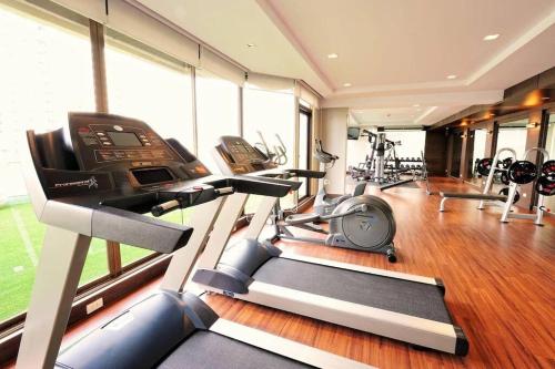 Modern 2 Bed Executive Unit 5min to Nana BTS