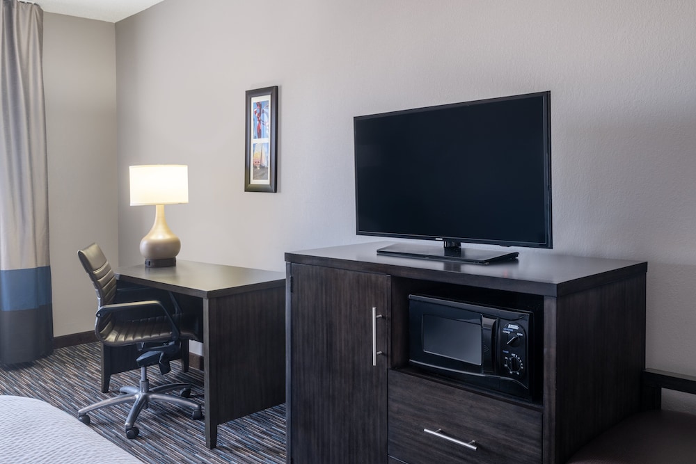 Garner Hotel Oklahoma City Quail Springs by IHG - photo 20