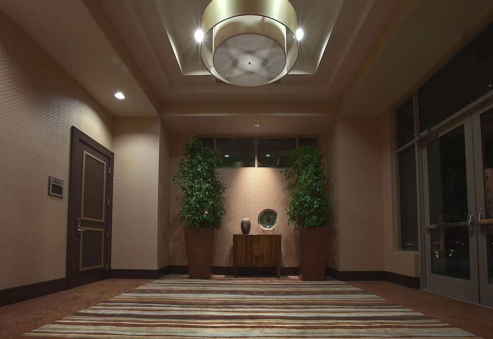 Embassy Suites Palmdale - photo 45