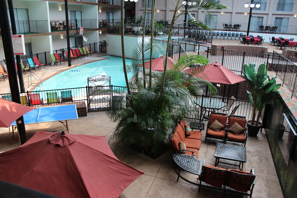 Holiday Inn Des Moines Airport Conf Center by IHG - photo 33