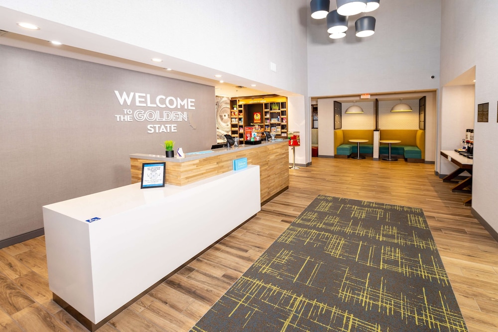 Hampton Inn by Hilton Selma - photo 6