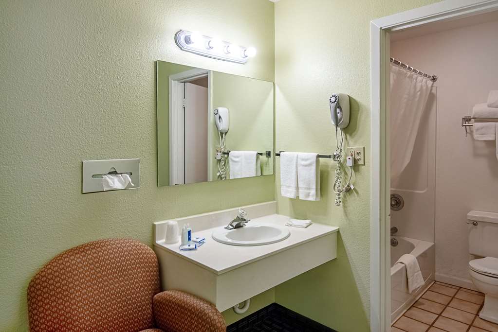 Rodeway Inn Gunnison Crested Butte - photo 22