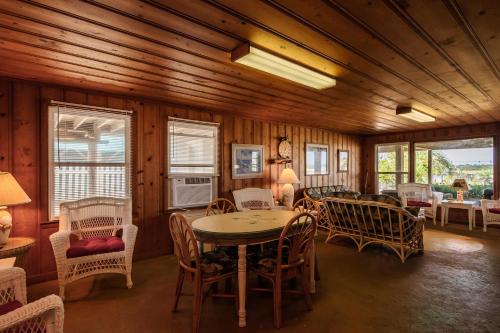 Sound Sleeper by Oak Island Accommodations - photo 31