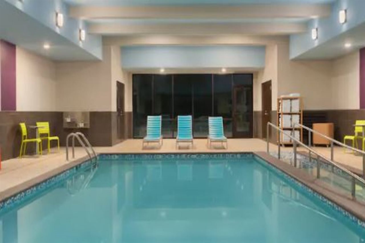 Home2Suites by Hilton Edmond - photo 3