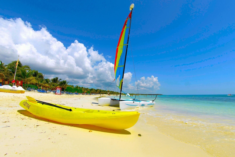 Grand Palladium Select White Sand Resort & Spa All Inclusive