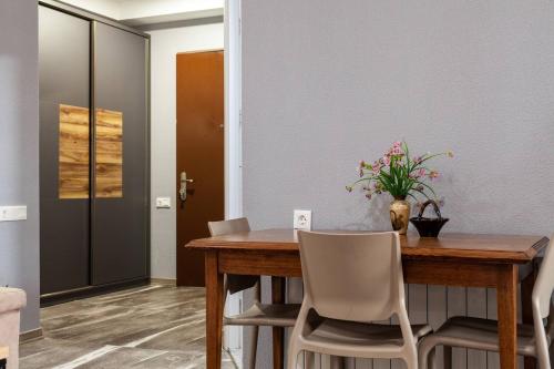 Veli group Apartment in Old City