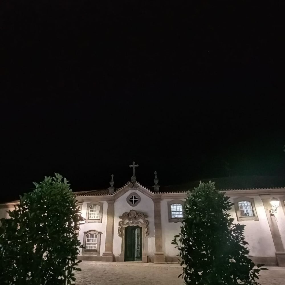 Solar Dos Carvalhos - carbon neutral hotel in Sernancelhe