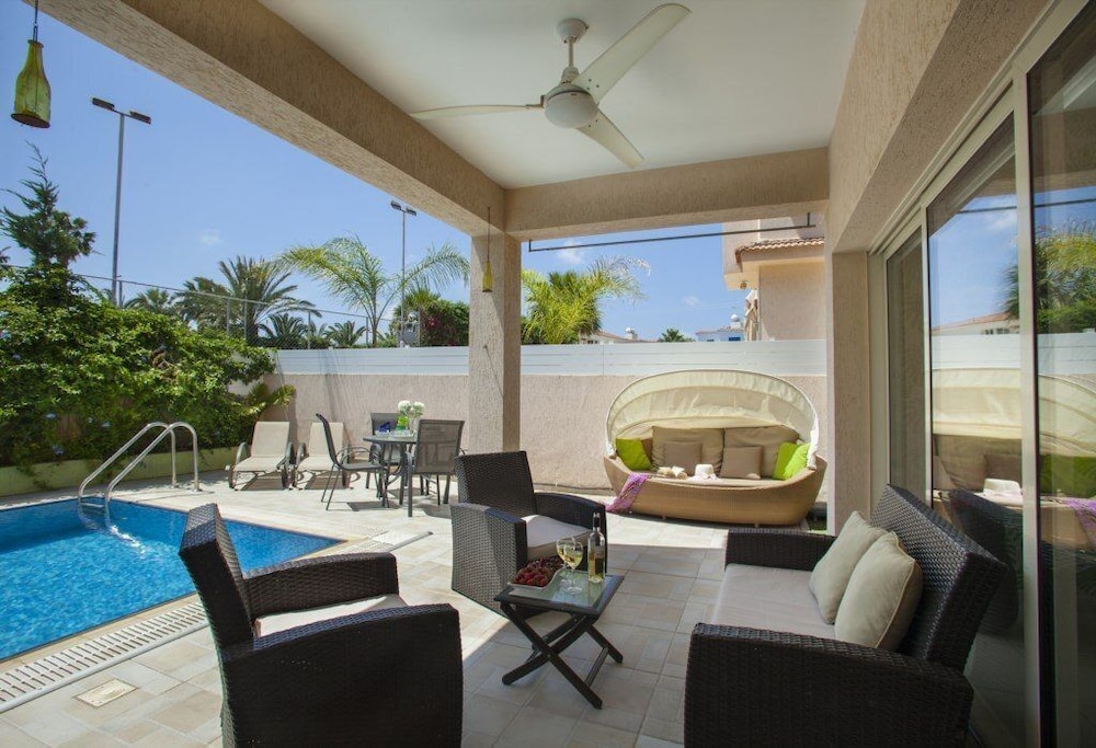 Beautiful Villa With Private Pool Protaras Villa 1028