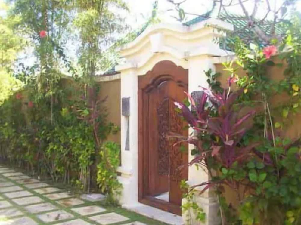 Bali Jade Villas — 4-Star Luxury Hotel in Denpasar, Indonesia