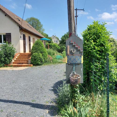L'abri - carbon neutral hotel in Unknown City