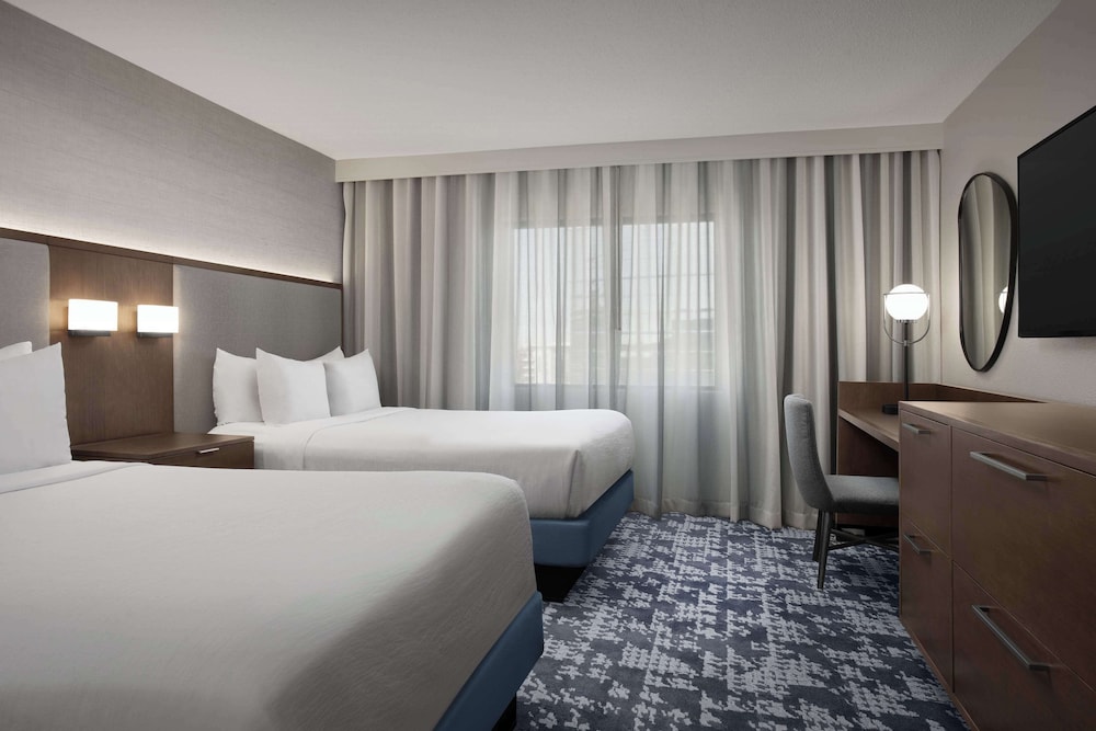 Embassy Suites by Hilton Dallas Near the Galleria - photo 17