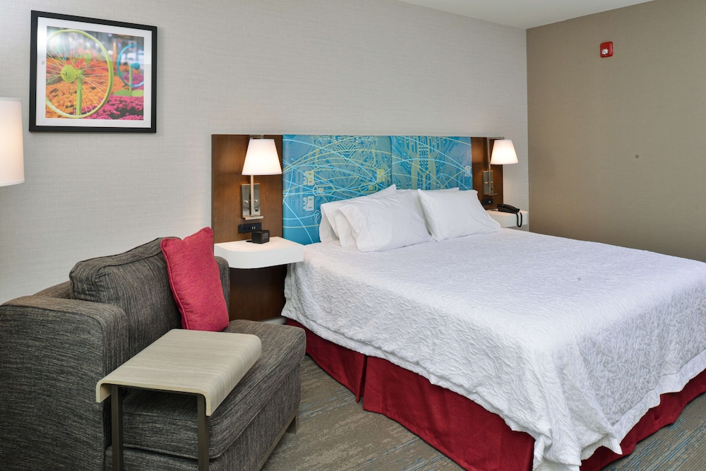 Hampton Inn & Suites Adrian - photo 18
