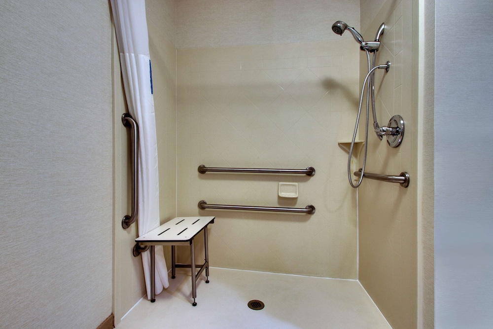 Hampton Inn DuBois - photo 23