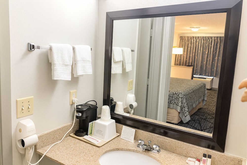 Days Inn by Wyndham Manning - photo 12