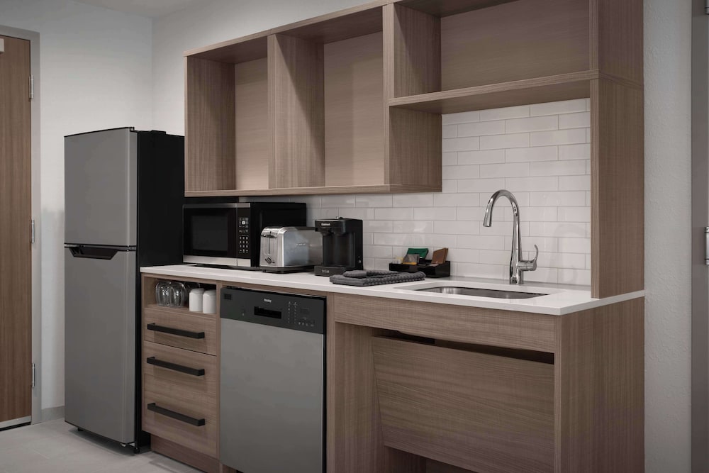 Home2 Suites by Hilton Lakeland North I 4 - photo 17
