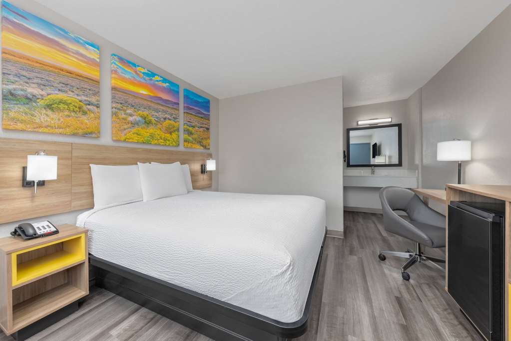 Days Inn by Wyndham Wichita Falls - photo 11