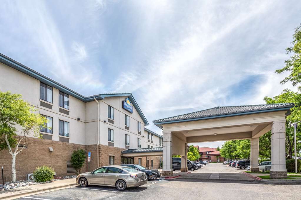 Days Inn & Suites by Wyndham Denver International Airport - photo 4