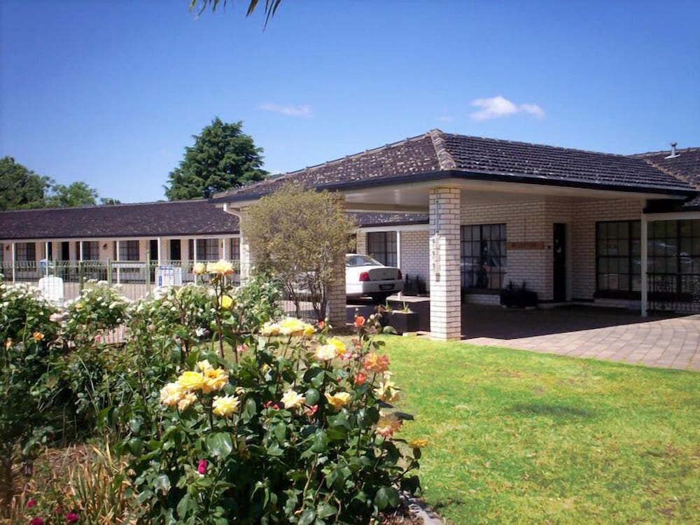 Southern Comfort Motor Inn — hotel in Cootamundra