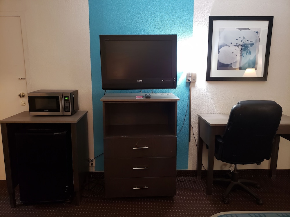 Econo Lodge Elizabeth City - photo 5