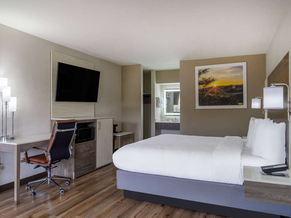 Days Inn by Wyndham Clemson - photo 7