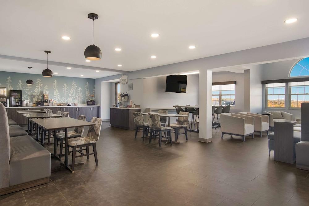 MainStay Suites Clarion PA near I 80 - photo 38