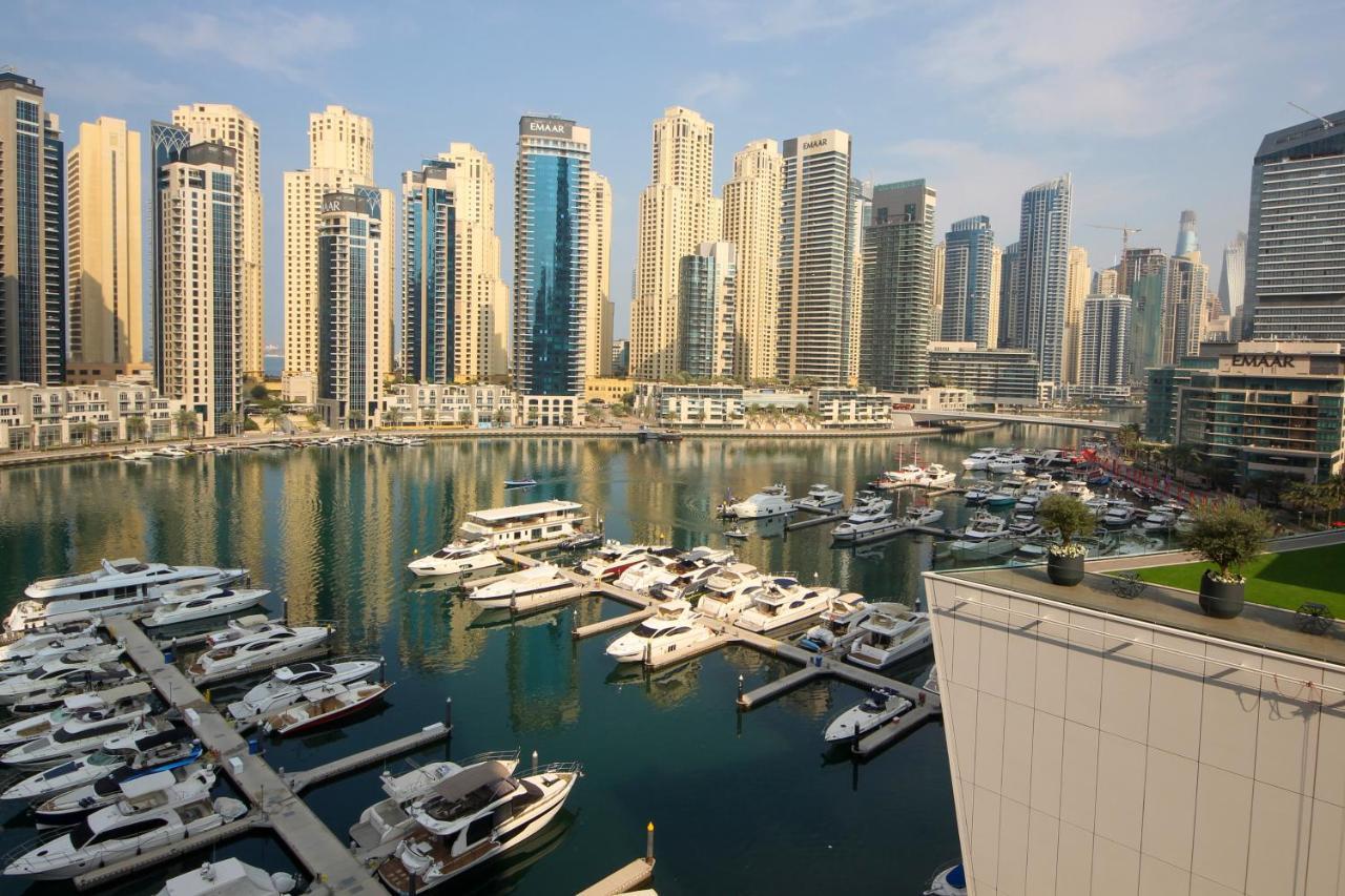 Stunning Marina view apartment In Marina sail tower by Truebleu vacation homes in Dubai, United Arab Emirates