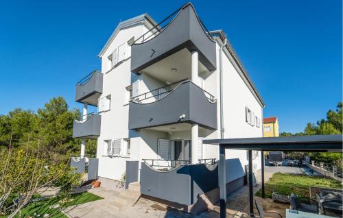 Stunning Apartment In Bibinje With Wifi — 4-Star Luxury Hotel in Bibinje, Croatia
