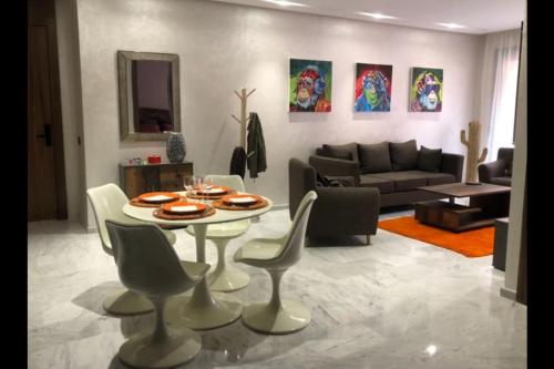 Appartement neuf et cosy au coeur de Guéliz — 4-Star Luxury Hotel in Marrakesh, Morocco