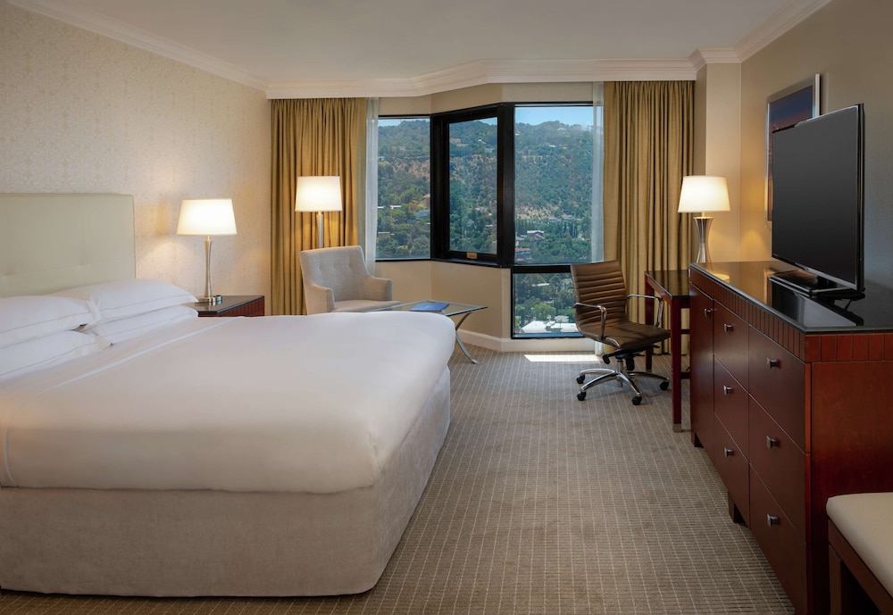 Hilton Los Angeles Universal City - photo 21