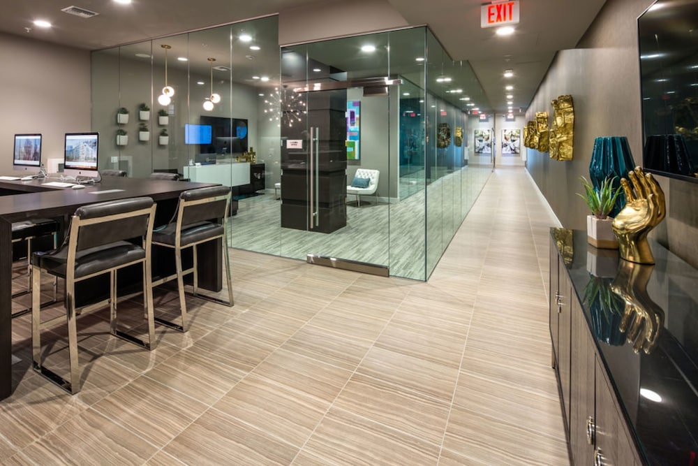Resort Style Suites in Downtown LA - photo 51