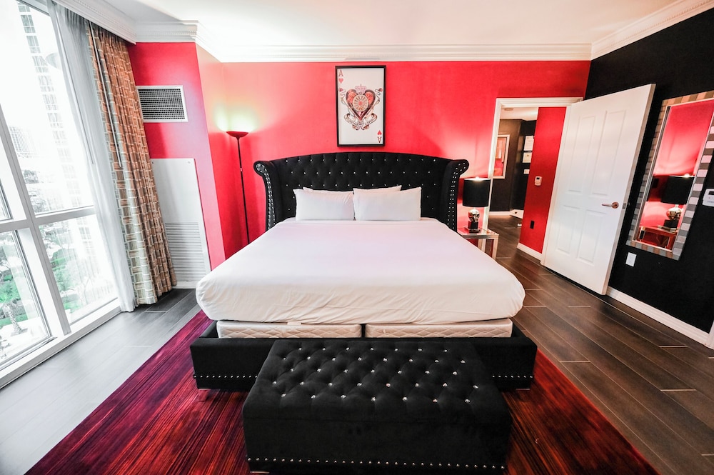 StripViewSuites at Signature - photo 64