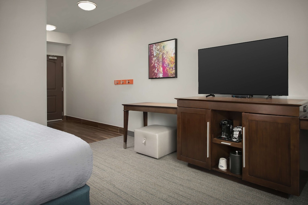 Hampton Inn & Suites Portland Hillsboro Evergreen Park - photo 12