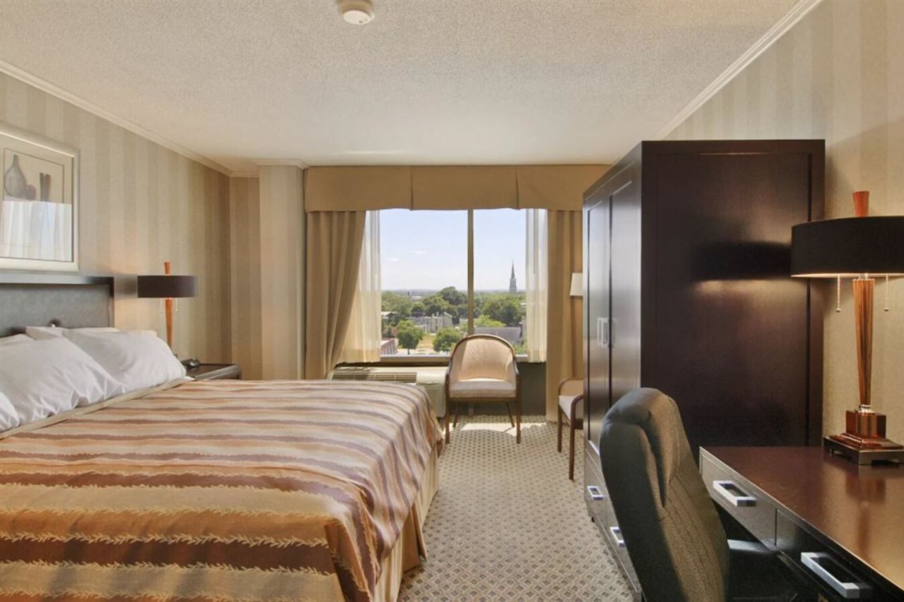 Ramada Hotel & Conf Center by Wyndham Augusta Downtown - photo 7