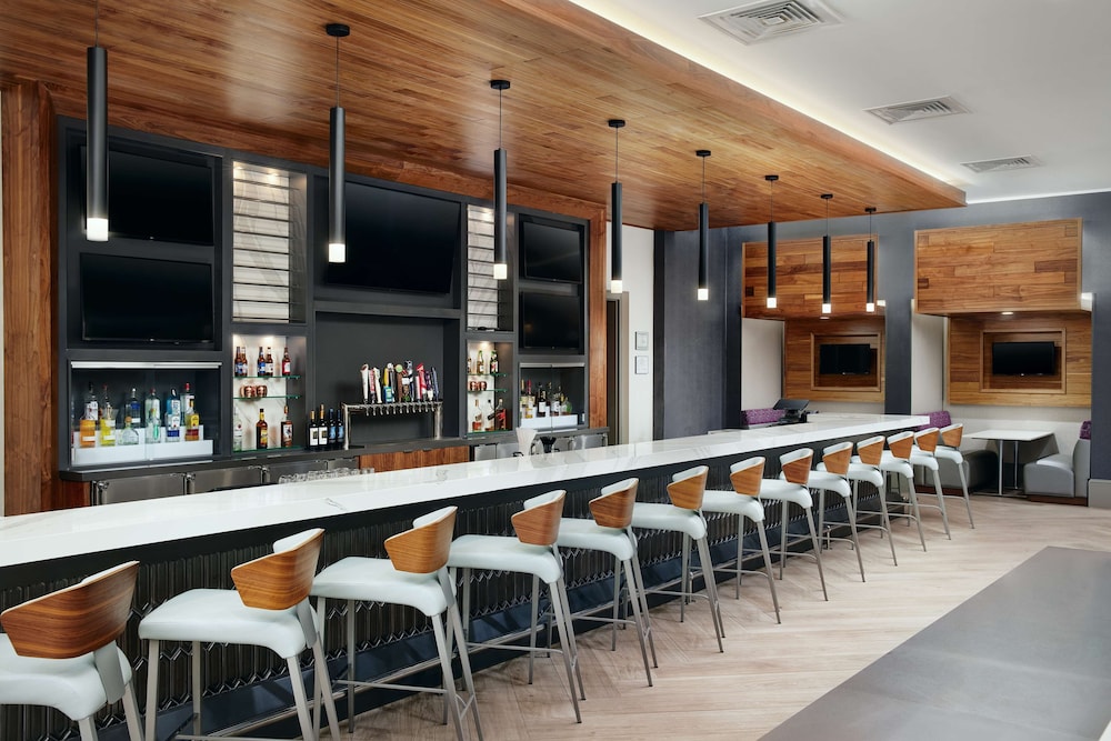 Embassy Suites by Hilton Atlanta Airport North - photo 36