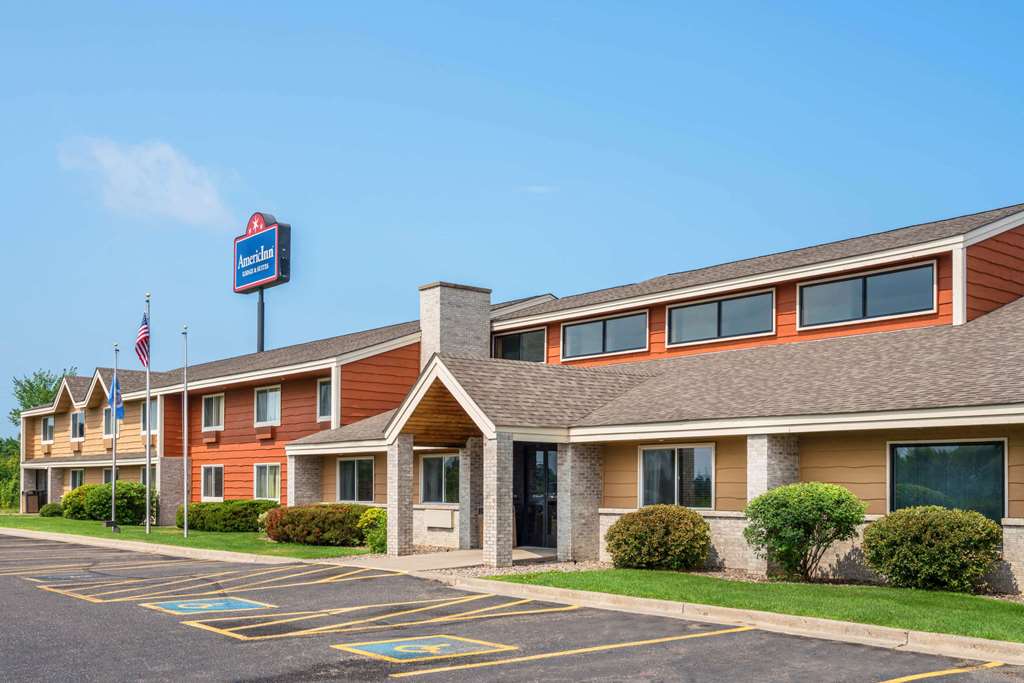 AmericInn by Wyndham Little Falls — hotel in Little Falls