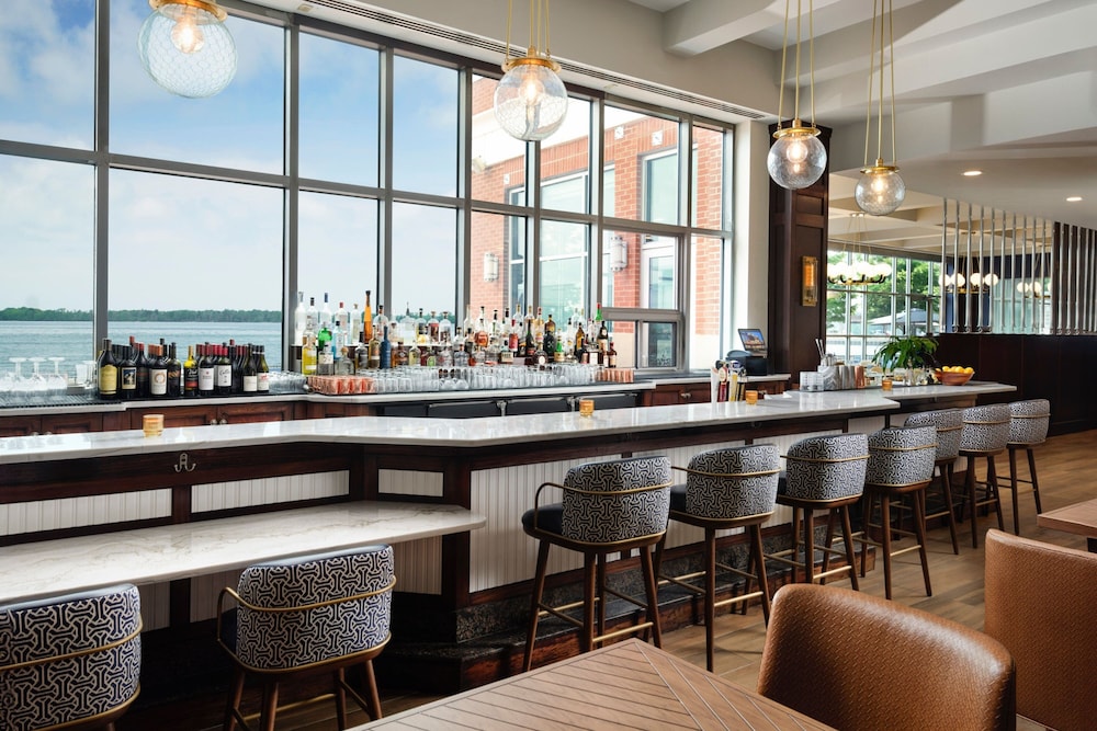 Sheraton Erie Bayfront Hotel - photo 4