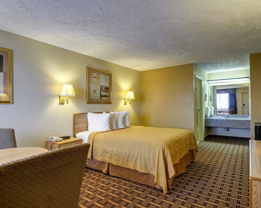 Quality Inn Conway Greenbrier - photo 24