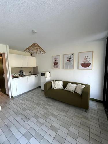 Le Baronnie F2 Calme Proche Mer in Le Grau-Du-Roi, France